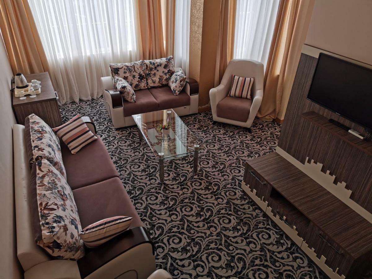 Grand Georgian Palace Batoumi Extérieur photo